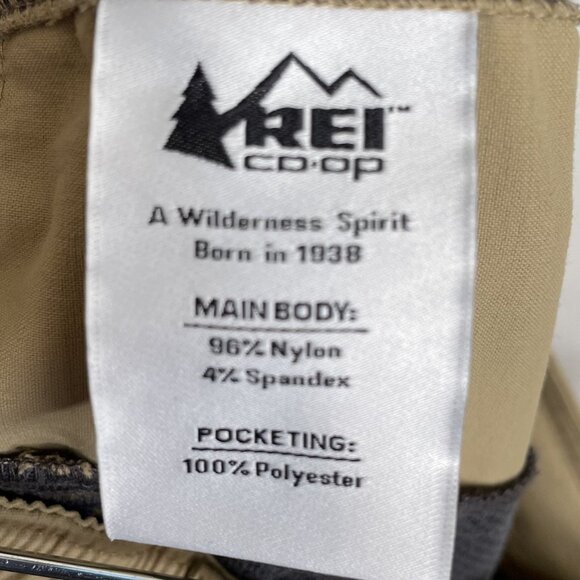 REI Co-op Mens Khaki Cargo Shorts, 34 - Picture 8 of 11